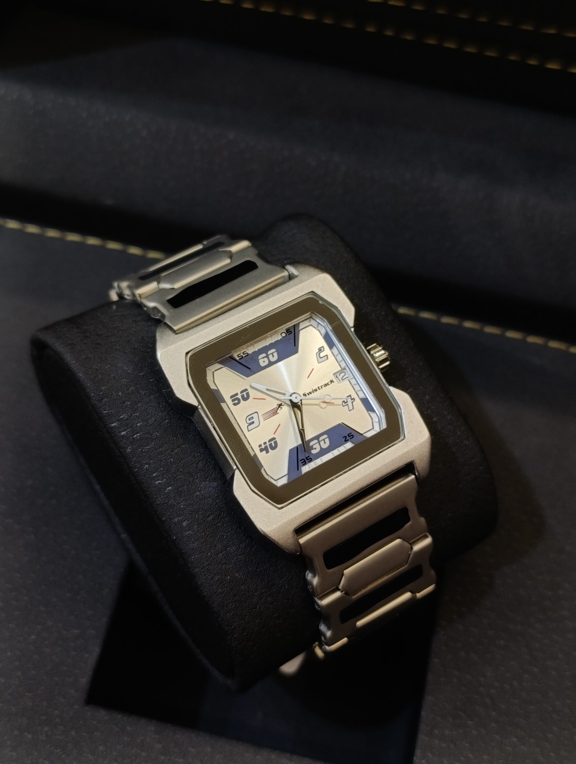 ساعت مچی مردانه سویستراک (Swistrack) طرح خاص