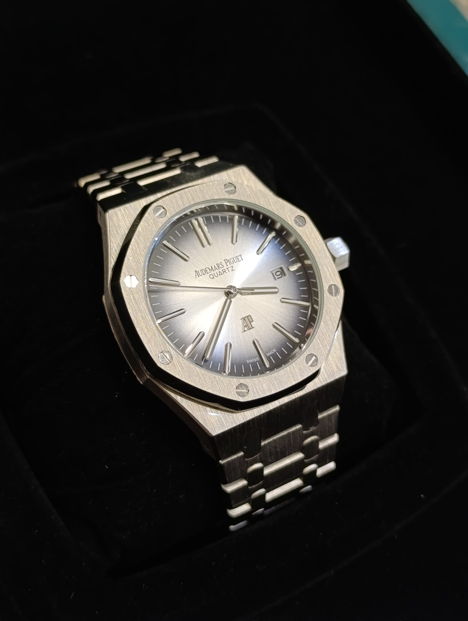 ساعت مچی مردانه اودمار پیگه ROYAL 01009 AP