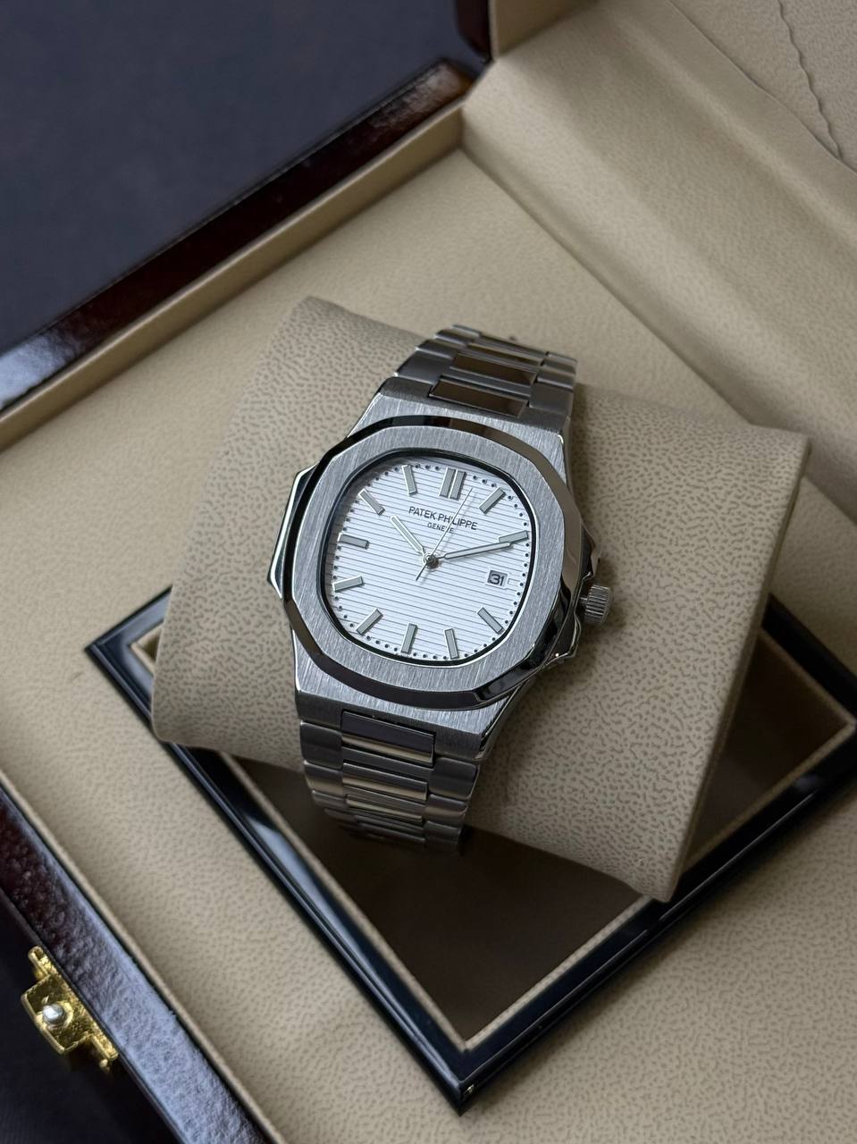 ساعت مردانه پتک فیلیپ Patek Philippe مدل Nautilus SW - تصویر 2